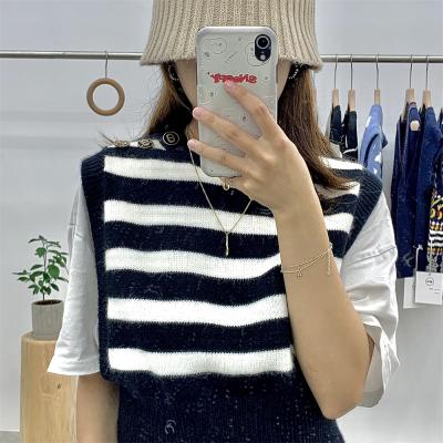 China Custom Anti-wrinkle Fashion Korean Knitted Striped Pullovers O-neck Sleeveless Top Vest Sweater for sale