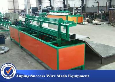 China Galvanized Wire Fencing Mesh Making Machine / Diamond Chain Link Manufacturing Machine zu verkaufen