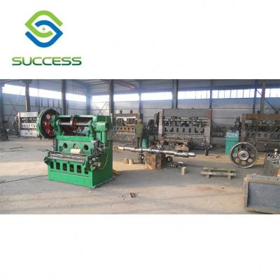 中国 3Kw Hexagonal Wire Netting Machine 0.75Kw Lifting Motor High Speed And Efficiency 販売のため