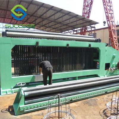 China Green 2.5T Hexagonal Wire Netting Machinery With 2.2Kw Hydraulic Power zu verkaufen