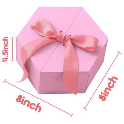 China Large Recyclable Pink Gift Box With Lid Bridesmaid Proposal Boxes Sturdy Storage for sale