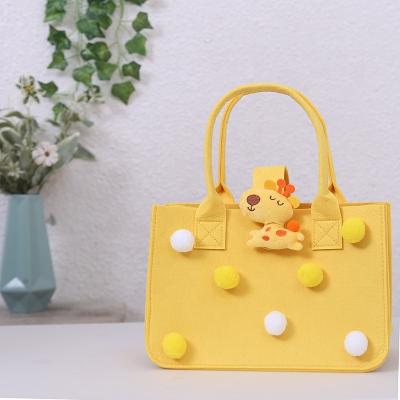 China Customized Cartoon Felt Bag One Year Old Hand Gift Handbag Baby Full Moon Hand Gift Bag Diy Felt Tote Gift Bag Wholesale for sale