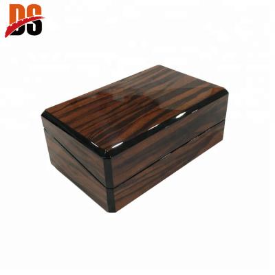 China Recycled Materials Piano Spray Paint Lacquered Packaging Luxury Black Wooden Display One Slot Watch Box for sale