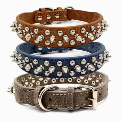 China Dog Collar Stocked With Spikes Leather Pointed Dog Collar With Rivet Pet Collar For Large Dogs for sale