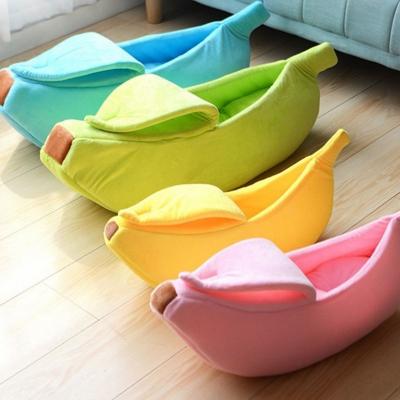 China Creative Banana Cat Bed Cat Closed Banana Shape Funny Waterproof Special Design Dog for sale