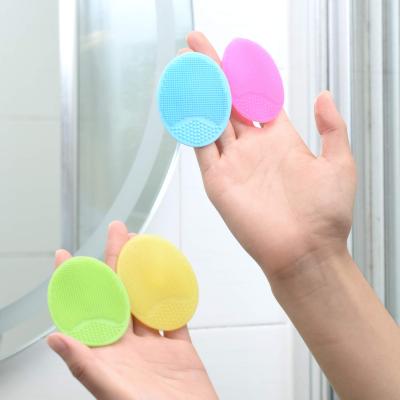 China Woman Face Care DEEP CLEANSING Products Electric Silicone Face Cleaning Sweep Face Sweep Review for sale