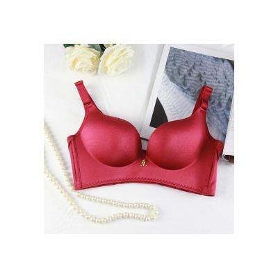 China Breathable Warm Wire Free Daily Wear Comfortable Fashion Selling Mold Red Cup Bra for sale