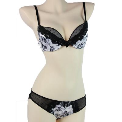 China High Quality Simple Pump Satin Satin With Printing Thick Cup Size Ladies Bra for sale