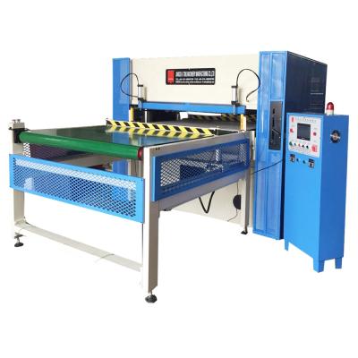 China Automatic Feeding Factory Press Shoe Upper Slitting Insole Making Machine for sale