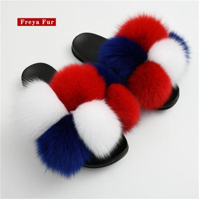 China 2021 Fashion Trend Bling Warm Outdoor Fur Slippers Big Real Fur Pom Pom Slides For Women Selling Fluffy Fox Fur for sale