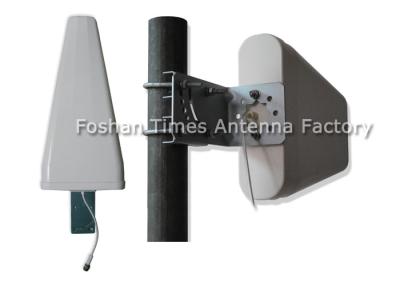 China 11dBi Directional Uhf Log Periodic Antenna LTE 4G Antenna 700 - 2700MHz for sale