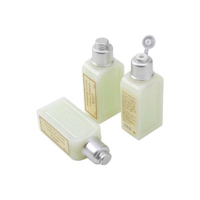 China Exquisite Hotel Amenities 30ml Disposable Bottle Packaging Mini Set Amenities Hotel Shampoo And Conditioner Bottle for sale