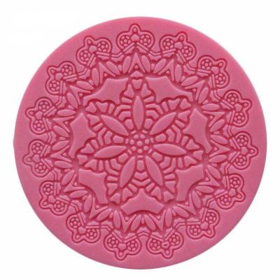 China Snowflake Lace and Lace Molds Cake Decorating Tools Round Kitchen Instruments Silicone Snowflake Shape Food Grade Fondant Cake Mold Baking Mats for sale