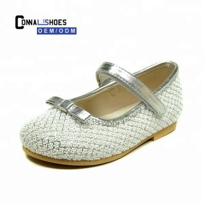 China Fashion Flat Glitter New Arrival Girls Cute Connal Children Casual Shoes for sale