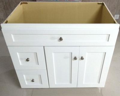 China Modern Classic Solid Wood White Shaker Bathroom Cabinet Vanity Designs for sale