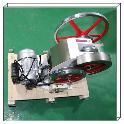 China 0.75KW Manual Tablet Press Machine Semi Automatic 2mm - 6mm TDP-5 for sale