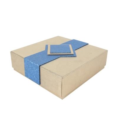 China Custom Recycled Materials IDEAR Square Boxes With Logo Lid And Based Cosmetic Beautiful Candy Goods Gift Paper Box Packaging For Festival for sale