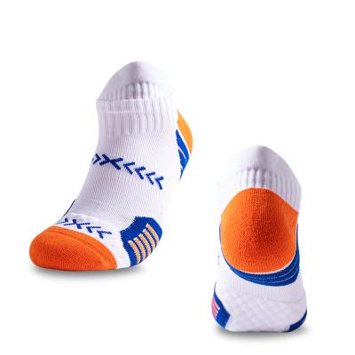 China High Quality Antibacterial Breathable Thick Arch Support Cushion Ankle Men Sports Socks for sale