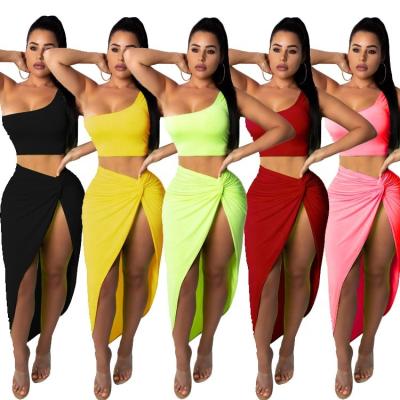 China Best Selling Women Anti-Static 2 Piece Skirt Set One Shoulder Pleated Summer Skirt Split Two Piece Set for sale