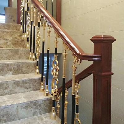 Chine Balustrade d'intérieur d'acier inoxydable d'escalier d'or pour le lieu de réunion à vendre