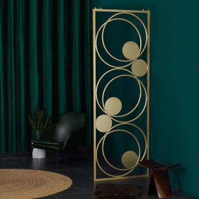 中国 Stylish Gold Stainless Steel Room Divider Round Modern Partition For Living Room 販売のため