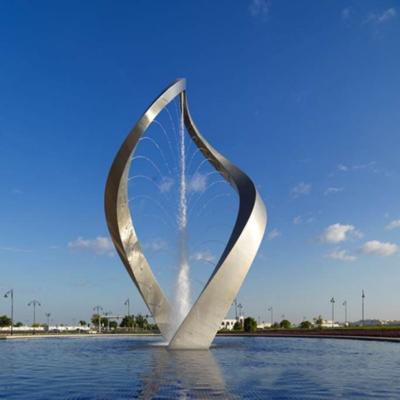 China Estatua de metal com fonte de jardim de linha de cabelo Arte abstrata ao ar livre Estatuas de fonte à venda