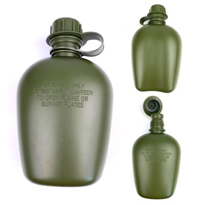 China Wholesale Custom Logo PE Plastic Water Canteen Viable Cheap Price Army Cooking Military Drinking Cup Bottle for sale