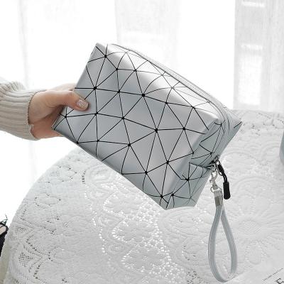 China Wholesale Large Capacity Women's Makeup Diamond Pattern PU Leather Makeup Bag Perfume Travel Storage Bag Small for sale