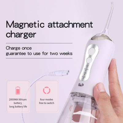 China Água profissional Rotatable Flosser 300ml Irrigator oral sem corda dental à venda