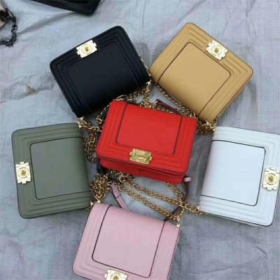 China Lady Fashion Trending Second-Hand Ladies Bags PU Leather Chain Shoulder Bag Women Purses and Handbags for Ladies Clearance for sale