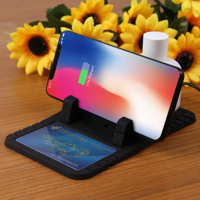 China Custom Car Mount Silicon OEM 10W 7.5W Mobile Phone Logo Qi Wireless Charger for sale