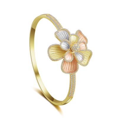 China New Design TRENDY Flower Shaped Inner Women Three Tone Gold Bangles CZ Brass 5.6cm Diameter Bracelet for sale