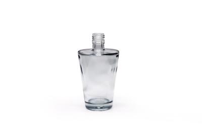 Chine Vase de diffuseur de parfum de roseau d'hôtel 100 ml avec verre hautement raffiné à vendre