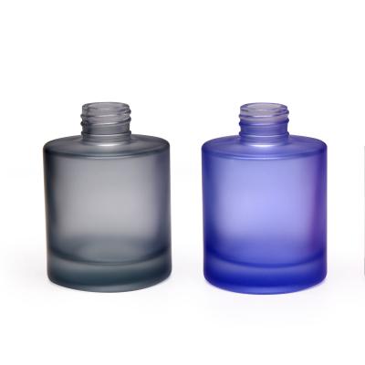 China Impresión a color Botellas de vidrio de aromaterapia 150 ml Impresión de transferencia de agua en venta