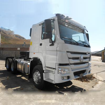 China SINOTRUCK 4X2 Trailer Head 6 Wheels Tractor Truck Low Price 7000x 2600x3150 Mm for sale