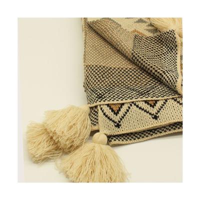 China Anti-pilling Factory Price Wholesale and Accept Customized Soft To Teach Bohemian Weighted Knitted Covering Spray for sale