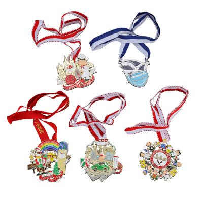 China Custom Medals With Gold Europe Metal Iron Sports Soft Enamel Brass Zinc Alloy Marathon Manufacturer Custom Medals With Ribbon for sale