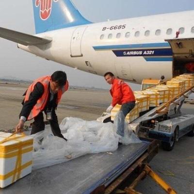 China Servicios importación y exportación del promotor del envío de cargo del flete aéreo de Guangzhou al aeropuerto de Helsinki en venta