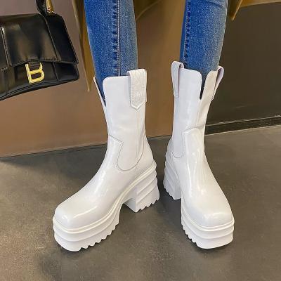 China Factory Supply Waterproof Square Toe Female Thick-soled Casual Embroidery Fashion Shoes Women Flat Toe Boots for sale