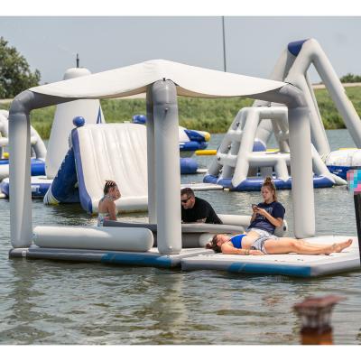 China High Quality Inflatable Water Floating Sofa Toys Inflatable Water Floating Island Lounge zu verkaufen