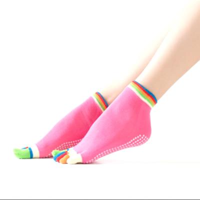 China Fashion Antibacterial Women Non Slip Yoga Socks Gloves Gloves Manufacturer Hot Sale Casual for sale