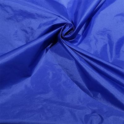 China poliamida sólida de la tela tejida 20dx20d 36gsm 100 del 150cm para las chaquetas en venta