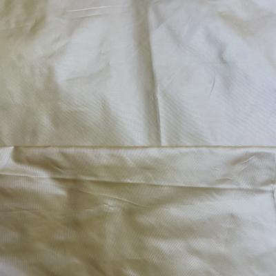 China 100%Polyester 50D*50D 70gsm 300T Taffeta zu verkaufen