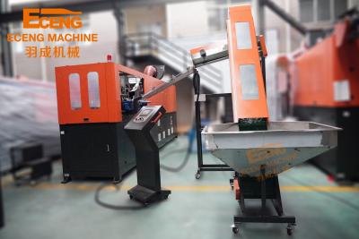 Chine Machine de moulage par soufflage à étirement en PET 2L 6 cavité 6000 PCS / HR à vendre