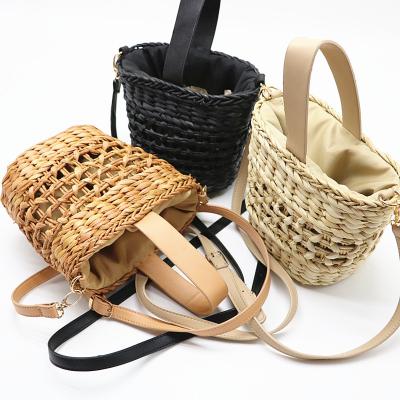 China Fashion New Wave Korean Version Of The Straw Wild Bag Central Institute Of Statistics One Shoulder Bag Portable Messenger Bucket Bag for sale