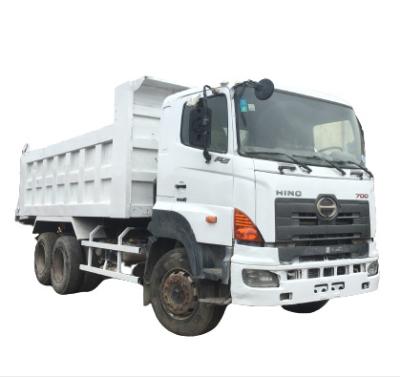 China Transport cargo diesel oil tipper hino 700 original japan dump truck for sale