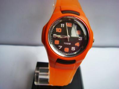 China Kids Waterproof Sporty Quartz Analog Watches 28.00MM Diameter for sale