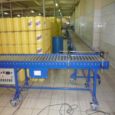 China Heavy Duty Motorized Oil Roller Conveyor Power Conveyor Roller For Transporting Cartons, Boxes, Bottle Boxes for sale