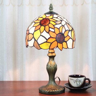 China Restaurant stained glass reading table lamp hotel bedroom beside reading room night light flower luxury desk lamp for sale