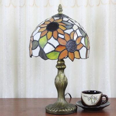 China New Design Marrakech Sunflower Handmade Moon Shape Turish Moroccan Mosaic Table Desk Beside Table Lamp Glass Table Lamp zu verkaufen